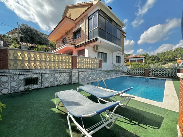 Impresionante Casa con Vistas Espectaculares en Santa Coloma - foto 4
