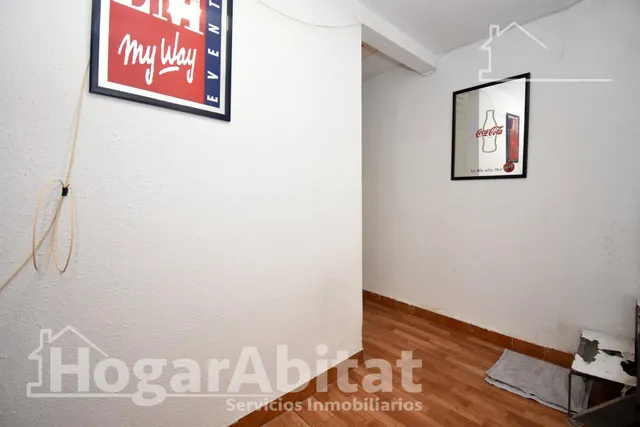 AMPLIA CASA PARA REFORMAR CON 7 DORMITORIOS EN EL CENTRO — 30