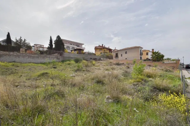 PARCELA EDIFICABLE EN EL BARRIO DE MONACHIL — 10