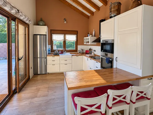 Casa independiente con jardín y porche en la pesa de pría, cerca de guadamía || Llanes — 9