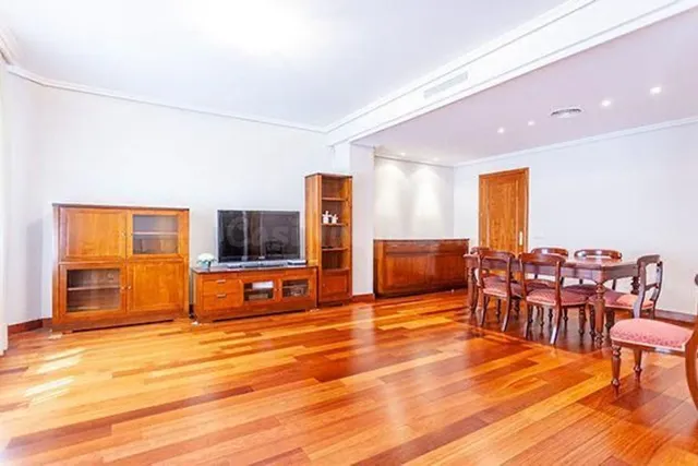 Piso 4 habitaciones 220m² en alquiler - Nuevos Ministerios-R - foto 5