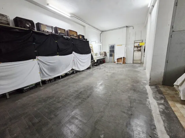 MAGNIFICO LOCAL CON OPCION A CAMBIO A VIVIENDA LEGAL EN ZONA - foto 2