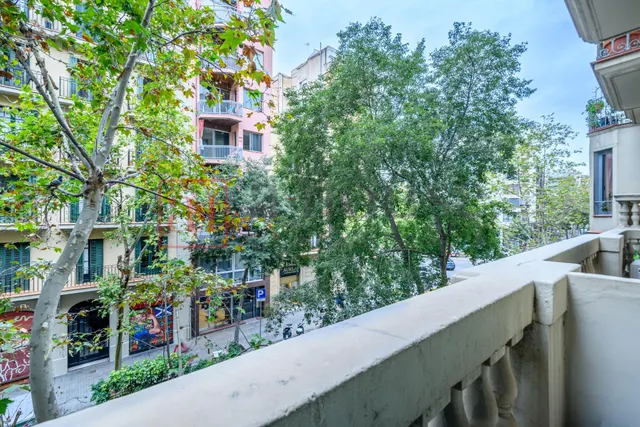 PISO LISTO PARA ENTRAR A VIVIR CON BALCON Y DOBLE ORIENTACIÓN EN LA DRETA DE L'EIXAMPLE — 14