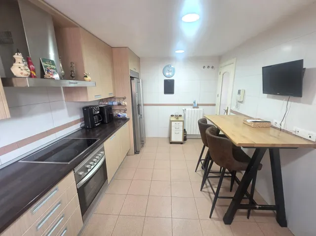 Chalet de esquina en zona hospital — 14