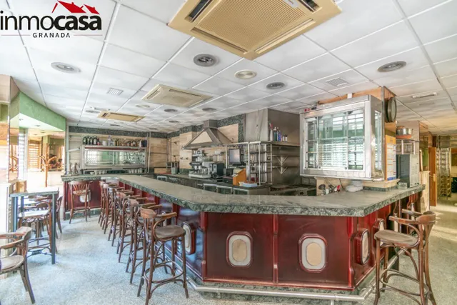 PONEMOS A LA VENTA EL CONOCIDO RESTAURANTE PASTRANA — 8