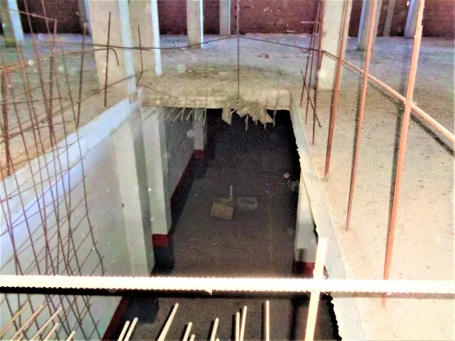 LOCAL COMERCIAL DE 1600 METROS — 3