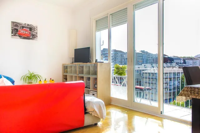 Se alquila habitación al lado del centro