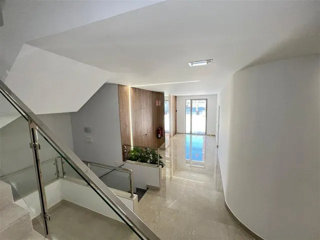 PISO DE 3  DORMITORIOS CON PISCINA Y TERRAZA — 9