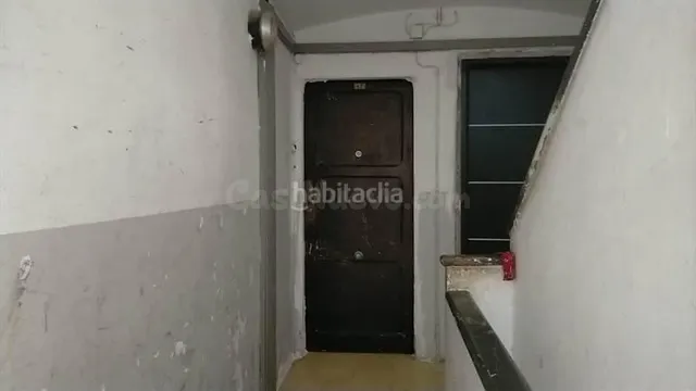 Se vende piso OKUPADO en Mariola Lleida (Lleida) - foto 2