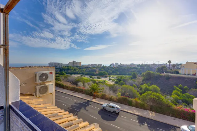 Luminoso apartamento, con gran solárium privado y vistas, en "La Mata", Torrevieja — 26