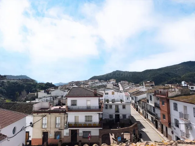 Gran casa de Pueblo de tres Plantas +Terraza 360º - foto 2