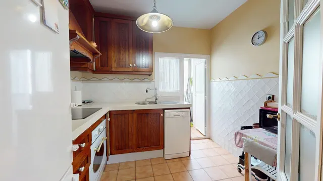 Magnifica vivienda de 4 dormitorios, convertida en 3 dormitorios, con dos baños, vestidor y terraza — 9