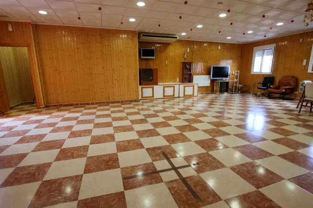 Fantástica casa en Montijo, con amplias estancias, totalmente equipada para entrar a vivir. — 50