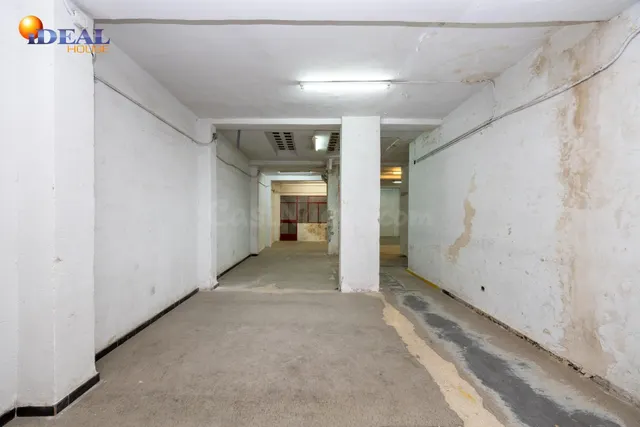 ¡Oportunidad Única en Angel Barrios! Local de 147m2 por solo 190.000€ — 4