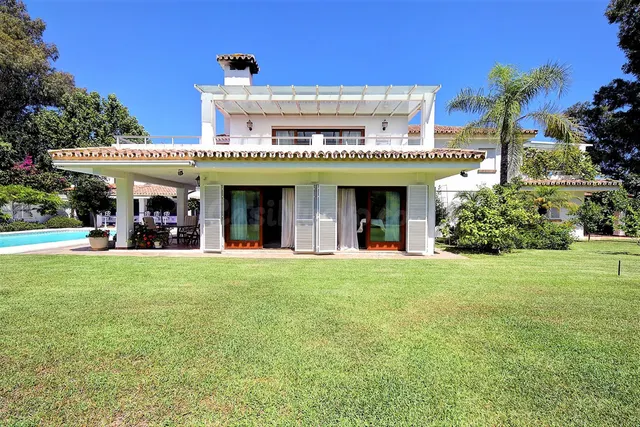 Chalet 5 habitaciones 600m² en venta - Costa Del Sol - foto 3