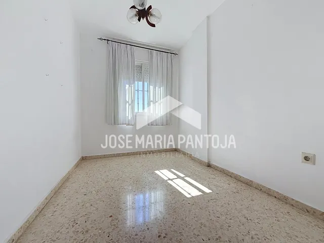 Adosado cuatro dormitorios con sótano y buhardilla — 25