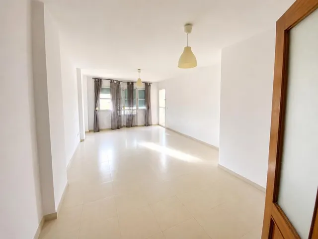 AMPLIA VIVIENDA DE 4 DORMITORIOS EN HACIENDA CAPITÁN, TEATIN