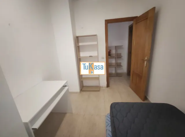 Piso en Venta Oportunidad como Inversión junto a plaza de toros — 24