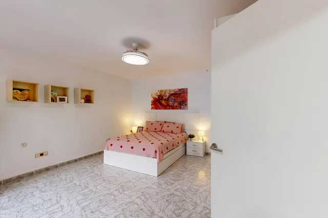 Espacioso piso en Canteras con gran dormitorio principal en suite, patio y plaza de garaje. Cartagena — 39