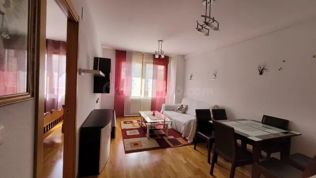 Piso 1 dormitorio en Alquiler, zona Camaretas, frente Centro - foto 3