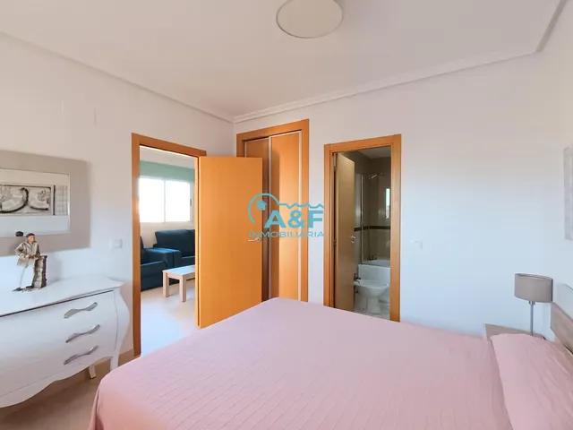 AYF INMOBILIARIA VENDE APARTAMENTO PRIMERA LINEA — 38