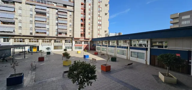 ¡Oportunidad única! Estupendo local en entreplanta en pleno  - foto 2