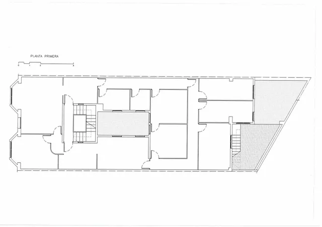 CASA JUNTO MERCAT DE SANT ANTONI — 31