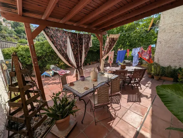 INCREIBLE CASA FAMILIAR CON SOLERA — 36
