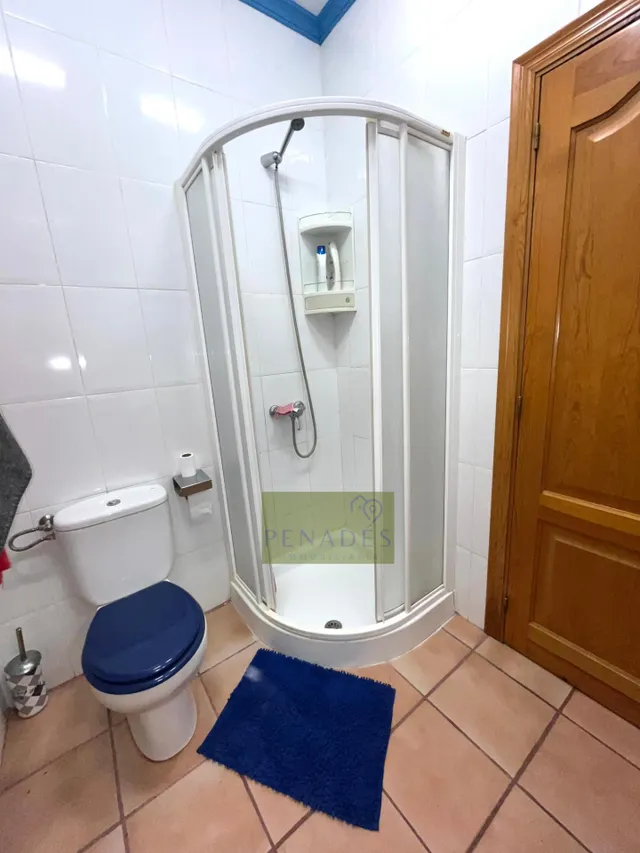 Espectacular chalet a la venta con impresionante jardín interior — 23