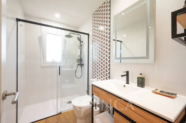 Casa completamente reformada con apartamento independiente, licencia turística, gran jardín y piscina en Calonge — 45