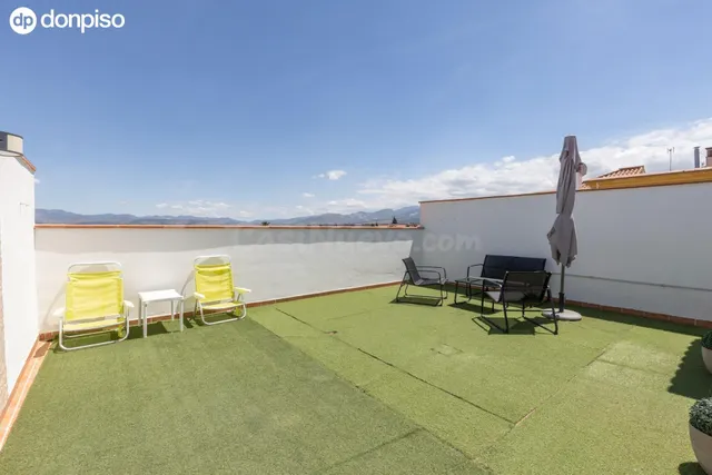 Ático con gran terraza y garaje en el centro de Alhendín – l - foto 4