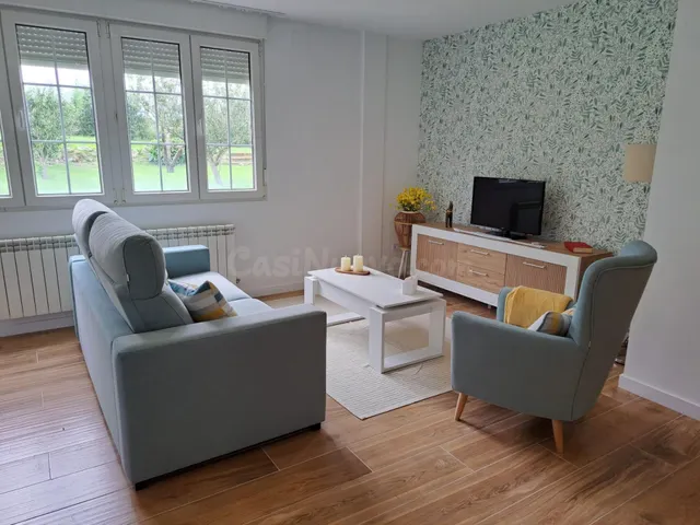 APARTAMENTO CON JARDIN Y ZONA DE APARCAMIENTO PRIVADO EN ZON - foto 4