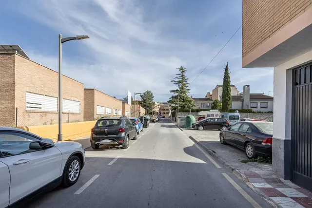 ¡Oportunidad única! Solar en venta en Churriana de la Vega — 5