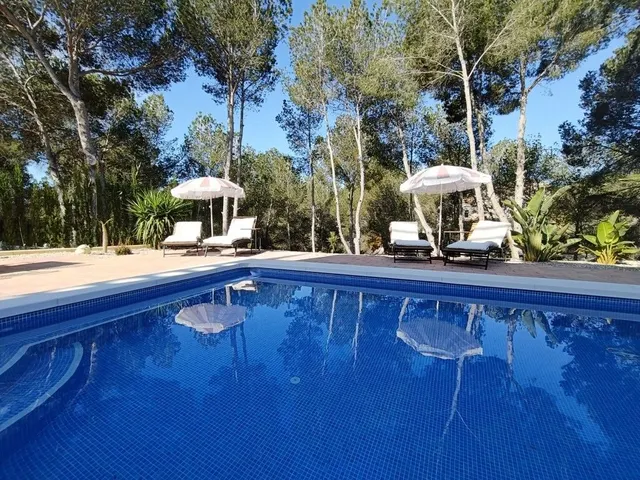 Villa 5 habitaciones 256m² en venta - Zona Pueblo — 7