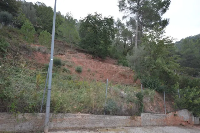 Terreno de 1000 m, en venta en Corbera de Llobregat, Can Pal - foto 3