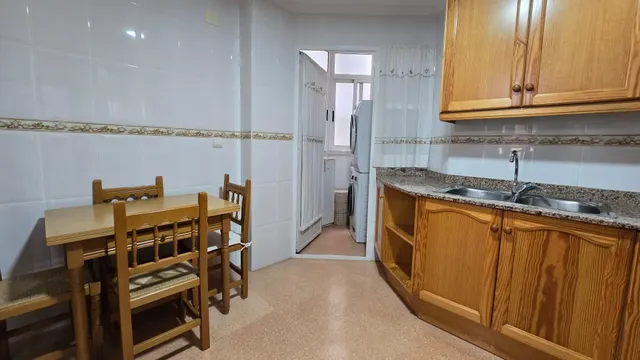 SECTOR V, cerca del Colegio Luis Vives — 14