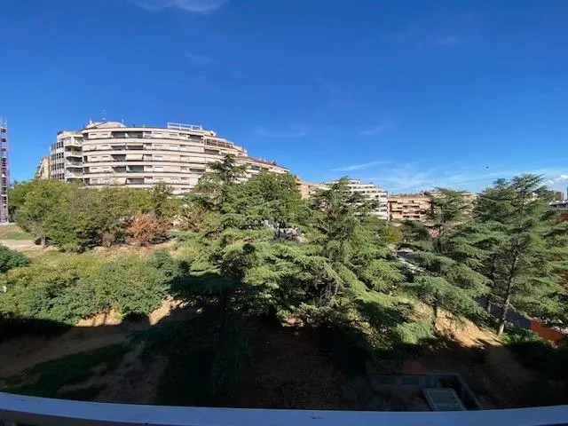 Amplio y Moderno Piso Reformado en la zona del Rectorat — 21
