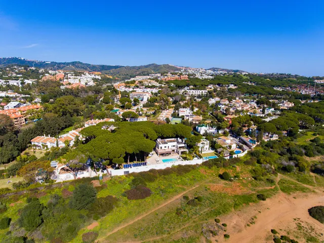 Chalet 8 habitaciones 815m² en venta - Marbella — 50