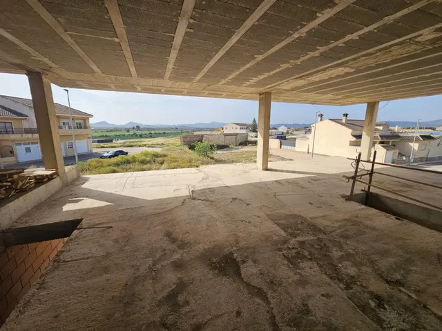 TRIPLEX EN CONSTRUCCIÓN EN EL CENTRO DE FUENTE ÁLAMO — 5