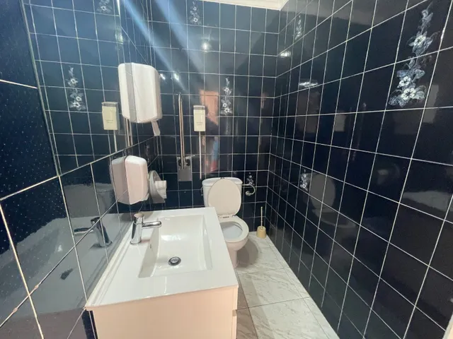 Local comercial 2 habitaciones 100m² en venta - Pueblo 4 — 9