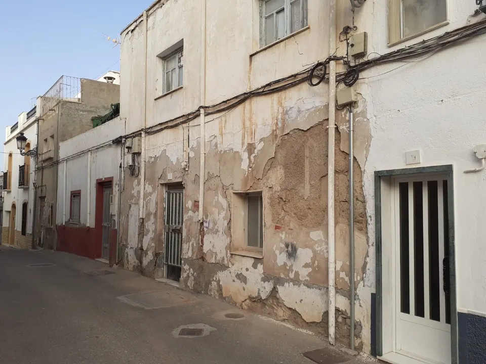 CASA DE TRES habitaciones EN OLULA DEL RÍO, ALMERÍA. PARA REFORMAR.