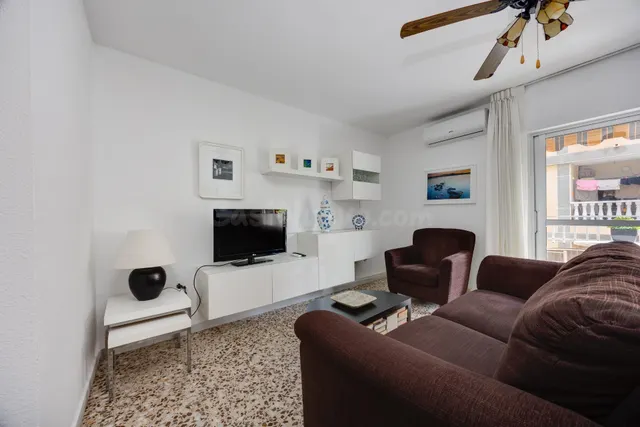 Piso de tres dormitorios a escasos 200 metros de la playa del cura — 2