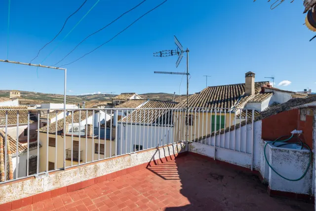 Espectacular edificio a 3 calles con vivienda y locales comerciales en pleno centro de Alhama de Gr — 42