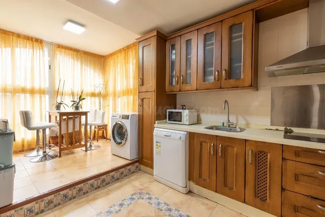 En venta casa adosada con garaje en residencial con piscina  - foto 5