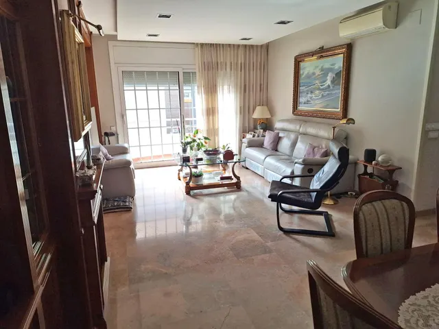 ESPECTACULAR CÉNTRICA CASA DE 6 habitaciones CON JARDÍN - foto 3