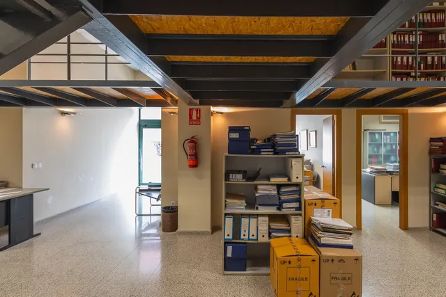 LOCAL OFICINAS FRENTE A EDETANIA — 15