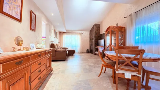 Elegància, Espai i Confort en una Casa Exclusiva a Can Font — 13