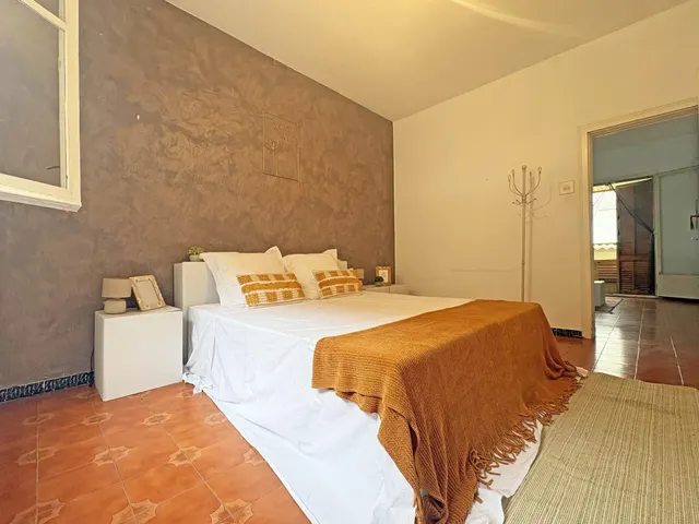 Piso exterior en planta baja con gran patio privado en Terrassa — 12