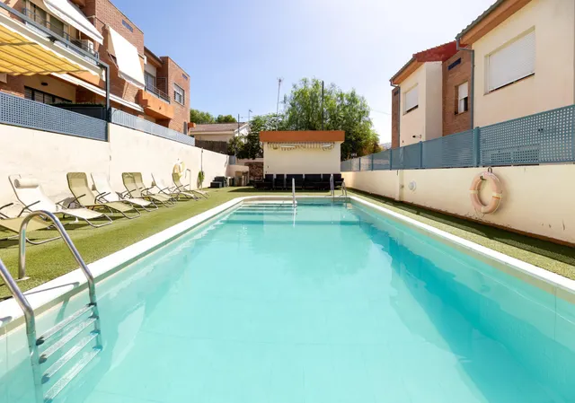 Casa Adosada Ideal en Urbanización con Piscina — 27