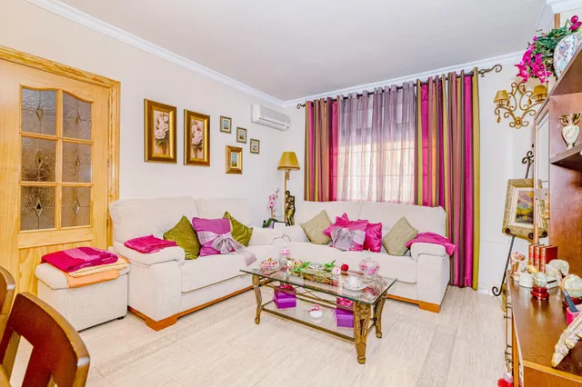 Fantástica casa adosada con gran patio, sótano habitable y e - foto 3